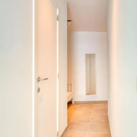 Family-friendly Beachside Retreat For 5 In Daire Oostende